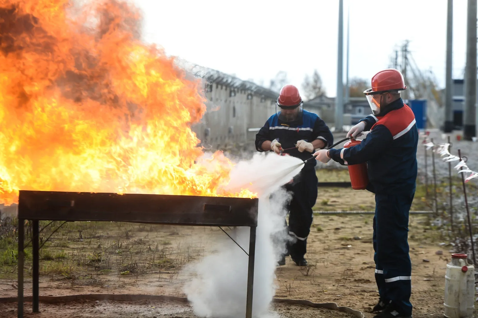 Brandbestrijding oefenen met een brandblusser